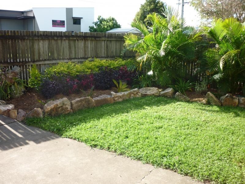 21 North Road, Wynnum West QLD 4178