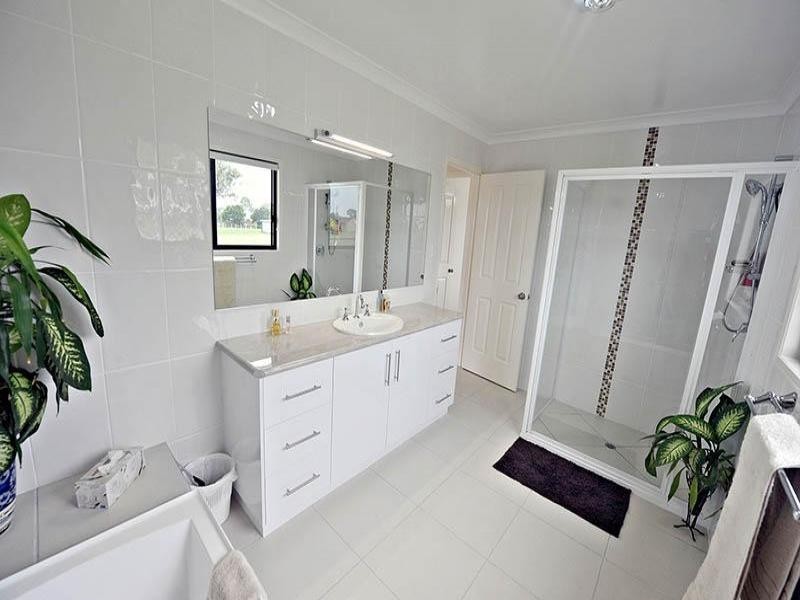 37 Powers Street, Burnett Heads QLD 4670