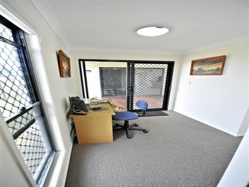 37 Powers Street, Burnett Heads QLD 4670