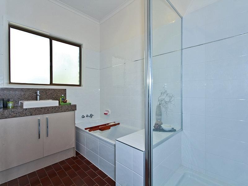 98 Avalon Road, Sheldon QLD 4157