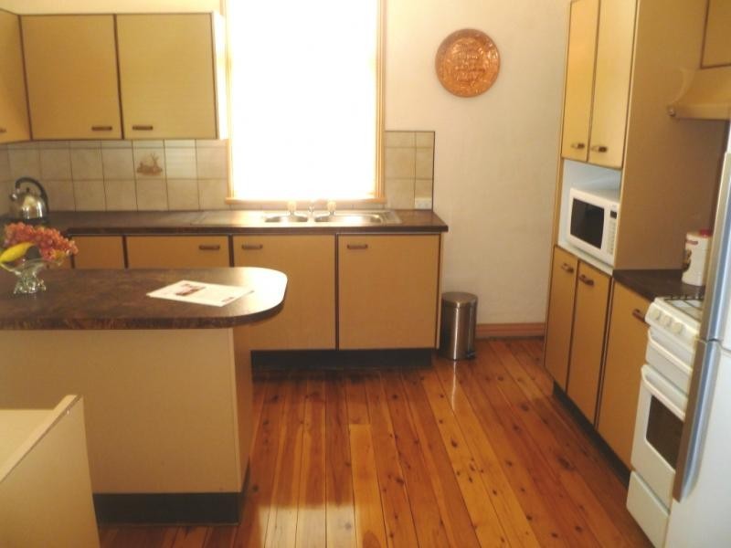 3 Melville Terrace, Wynnum QLD 4178