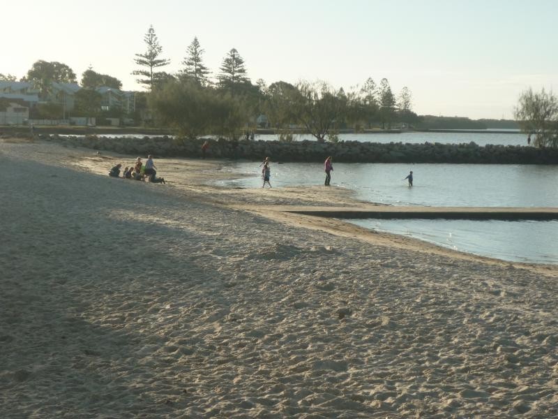 3 Melville Terrace, Wynnum QLD 4178