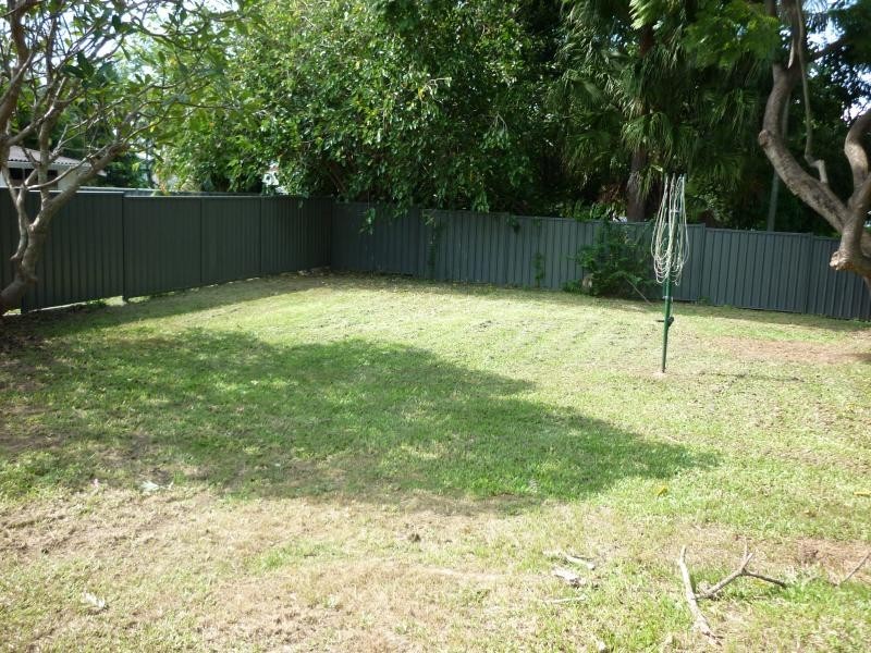 268 Whites Road, Lota QLD 4179