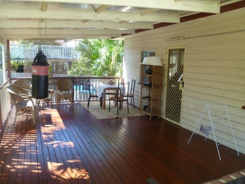23 Roseberry Parade, Wynnum QLD 4178