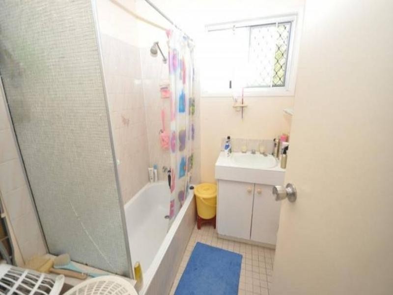 21 Pine Drive, Woodridge QLD 4114