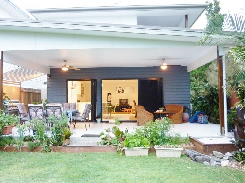 53 Peel Street, Manly QLD 4179