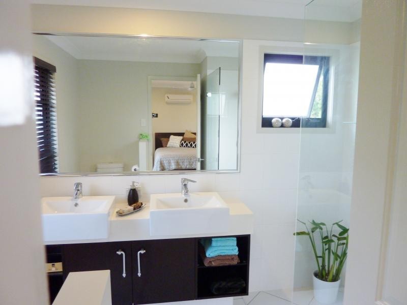 53 Peel Street, Manly QLD 4179