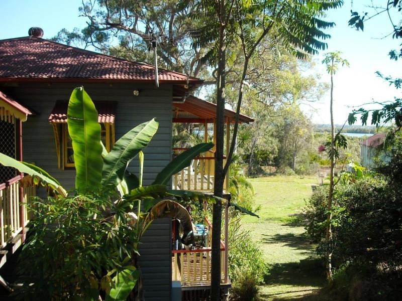42-44 Charles Terrace, Macleay Island QLD 4184