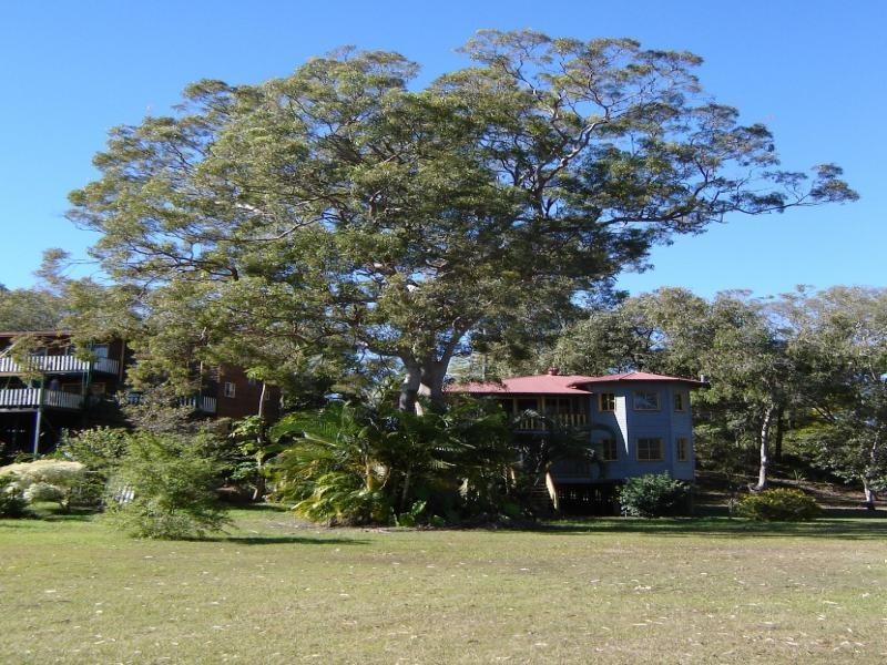 42-44 Charles Terrace, Macleay Island QLD 4184