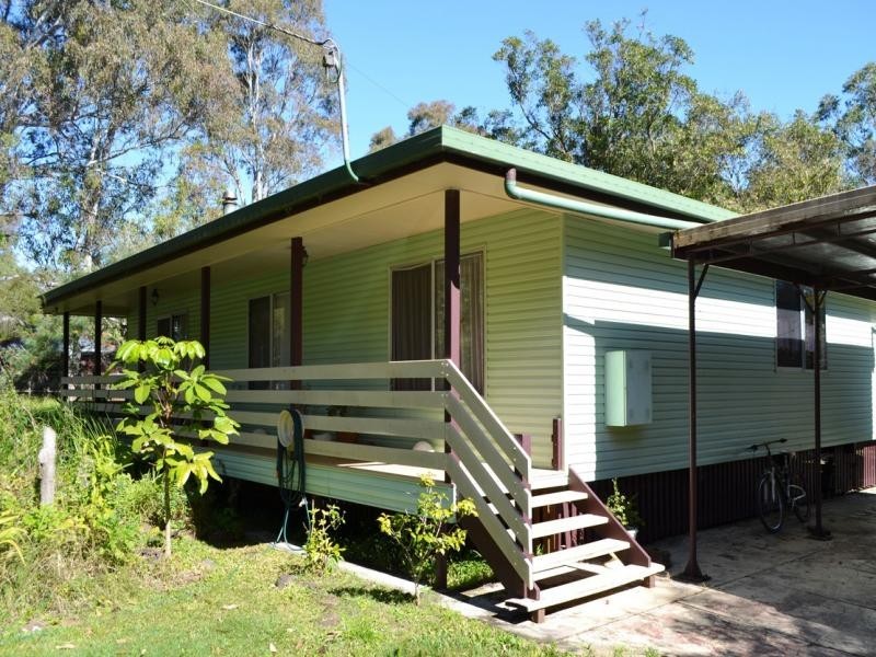 82-84 Charles Terrace, Macleay Island QLD 4184