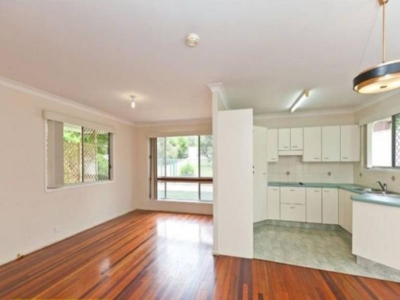 329 Redland Bay Road, Capalaba QLD 4157