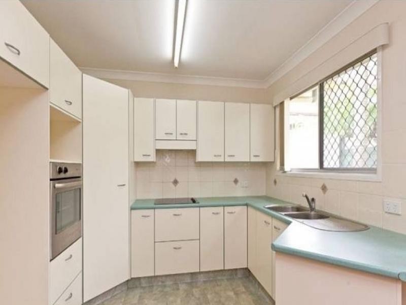 329 Redland Bay Road, Capalaba QLD 4157