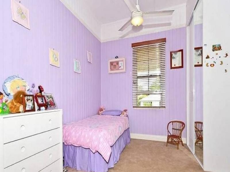 42 Emsworth Street, Wynnum QLD 4178