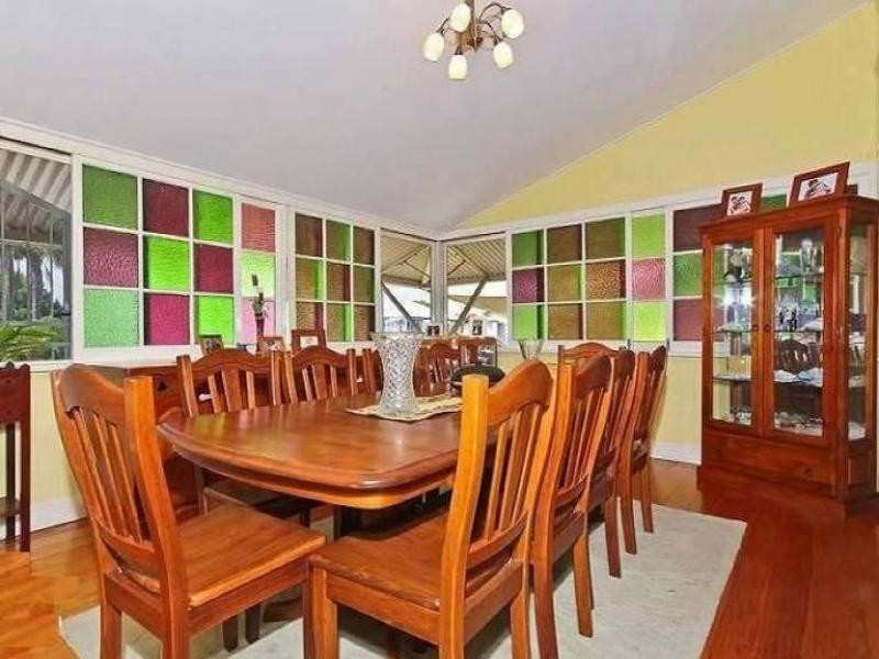 42 Emsworth Street, Wynnum QLD 4178