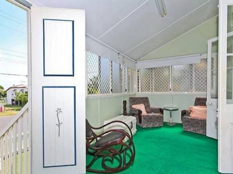 42 Emsworth Street, Wynnum QLD 4178