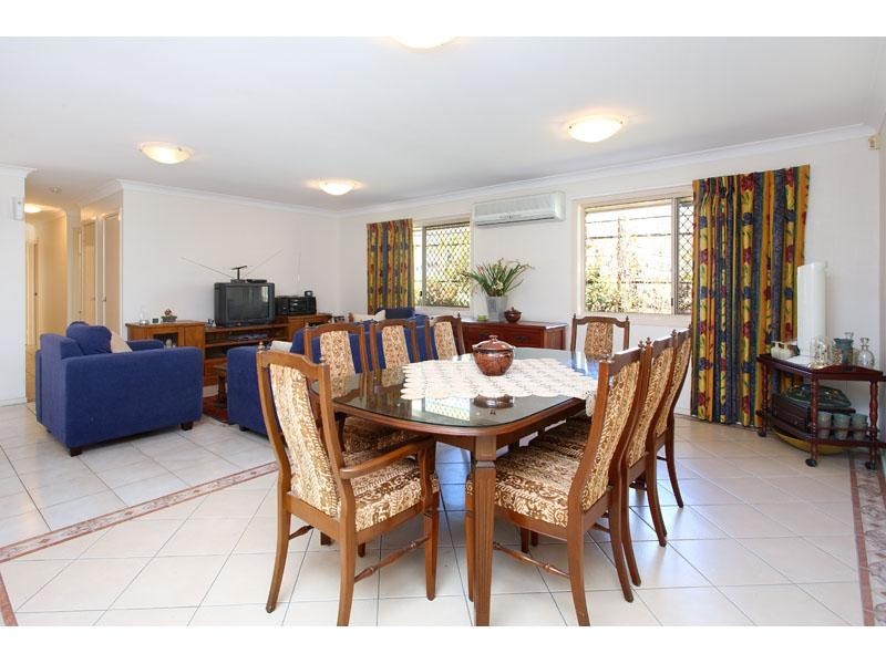 6 Wallen Place, Wynnum West QLD 4178