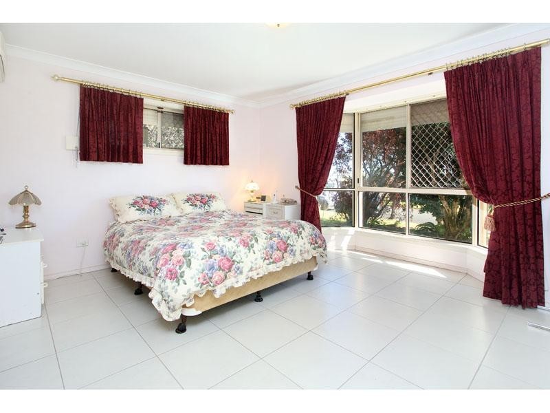 6 Wallen Place, Wynnum West QLD 4178