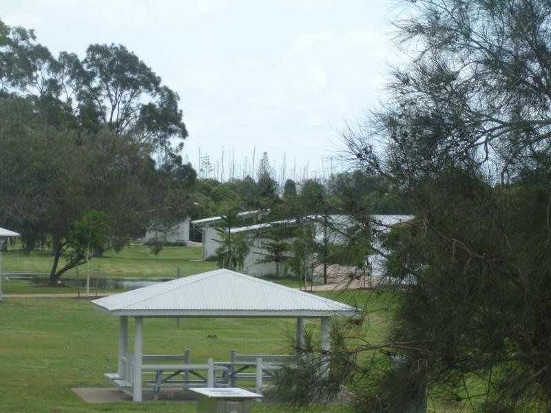725 Esplanade, Lota QLD 4179