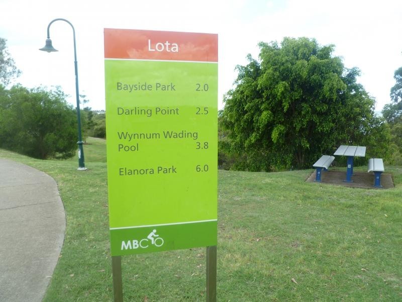 725 Esplanade, Lota QLD 4179