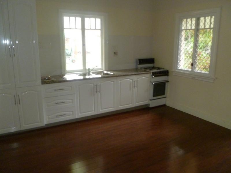 100 Manly Road, Manly West QLD 4179