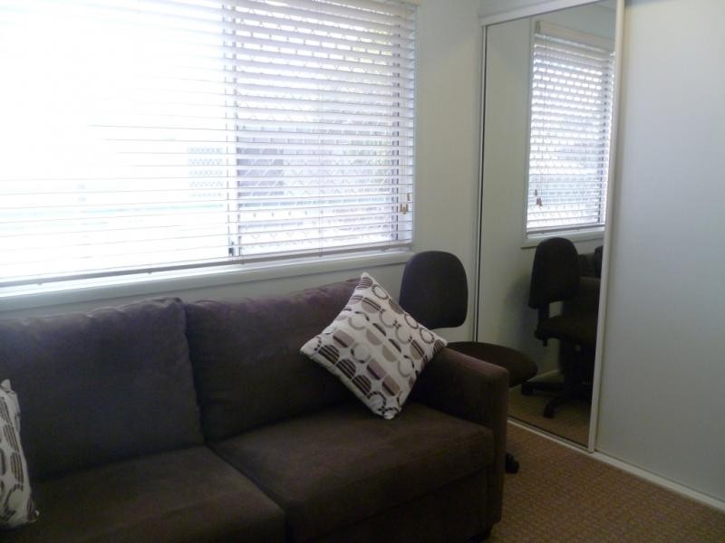 2 Ford Court, Carindale QLD 4152