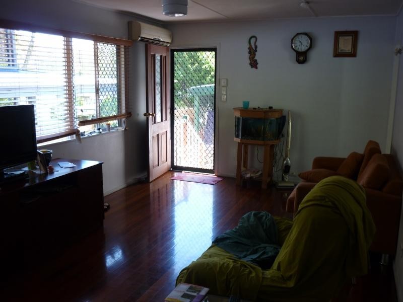 261 Kianawah Road, Wynnum West QLD 4178