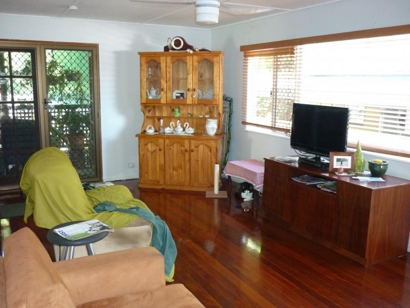 261 Kianawah Road, Wynnum West QLD 4178