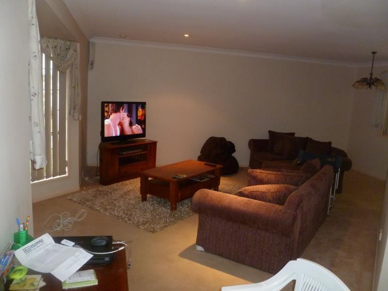 77 School Road, Wynnum West QLD 4178