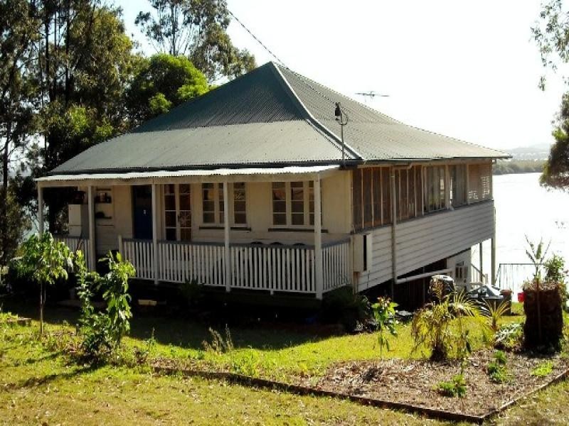 19 Cliff Terrace, Macleay Island QLD 4184