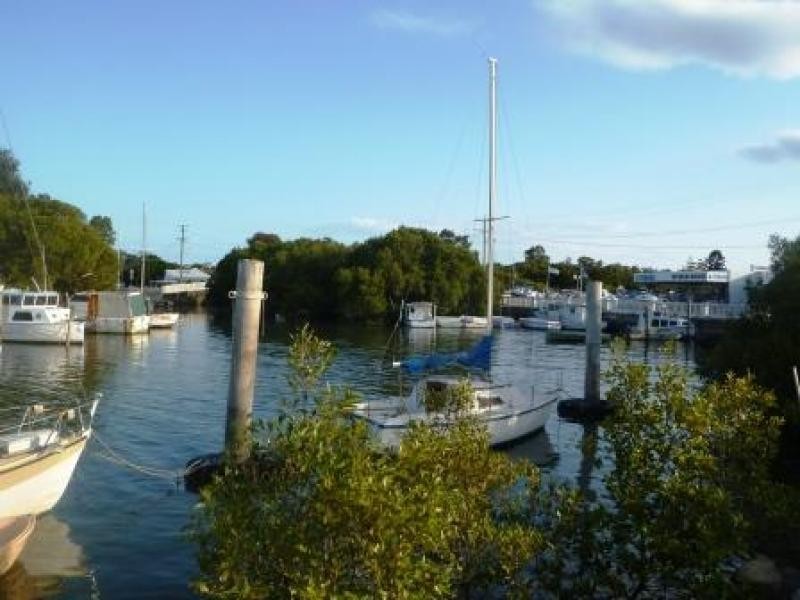 15 Fox Street, Wynnum QLD 4178