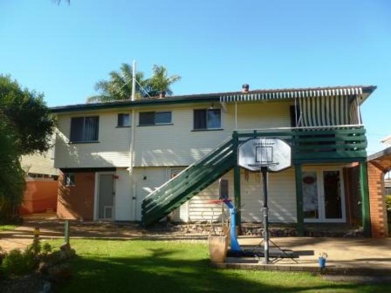 4 Suzanne Street, Wynnum West QLD 4178