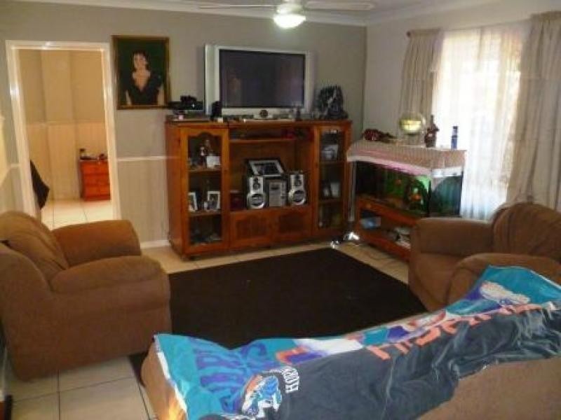 4  Calliope Street, Eagleby QLD 4207