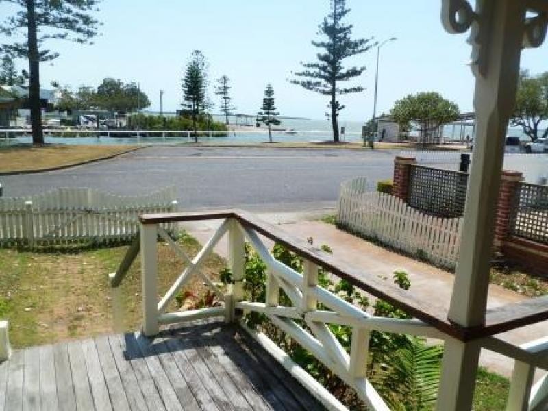 21 Waterloo Esplanade, Wynnum QLD 4178