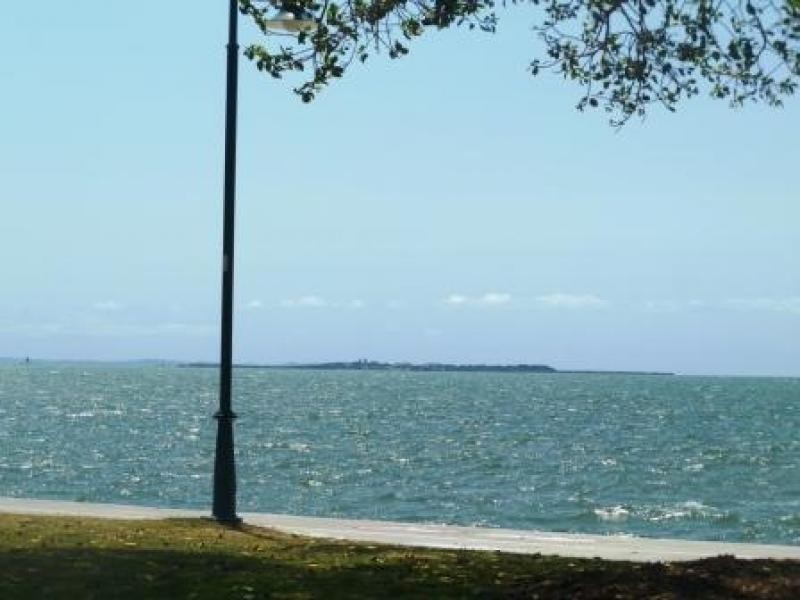 21 Waterloo Esplanade, Wynnum QLD 4178