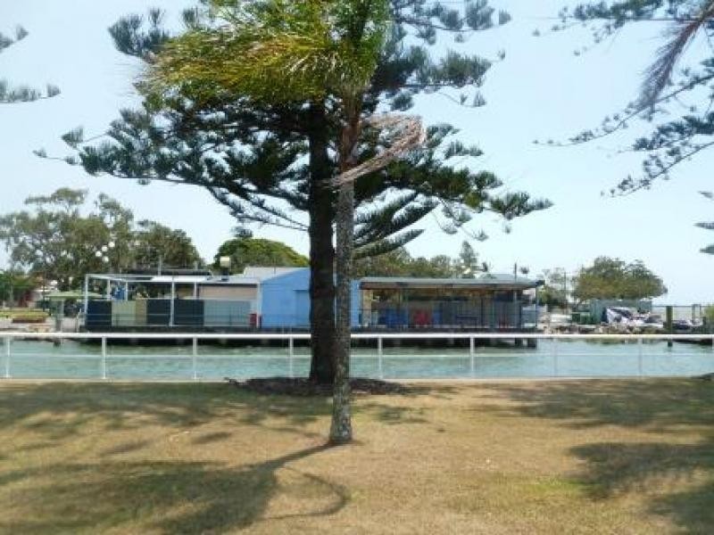 21 Waterloo Esplanade, Wynnum QLD 4178