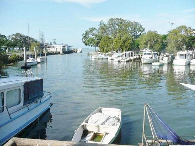 21 Waterloo Esplanade, Wynnum QLD 4178