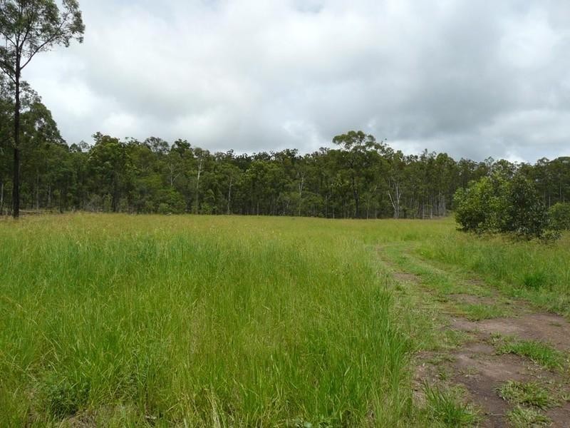 211 Rainbows Road, Childers QLD 4660