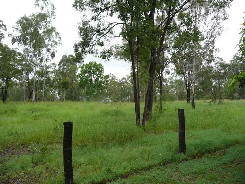 211 Rainbows Road, Childers QLD 4660