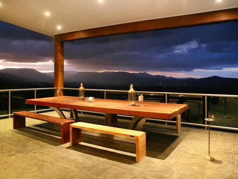 948 Mt Nebo Road, Jollys Lookout QLD 4520