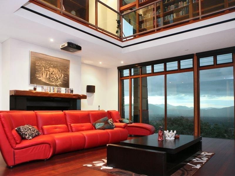 948 Mt Nebo Road, Jollys Lookout QLD 4520