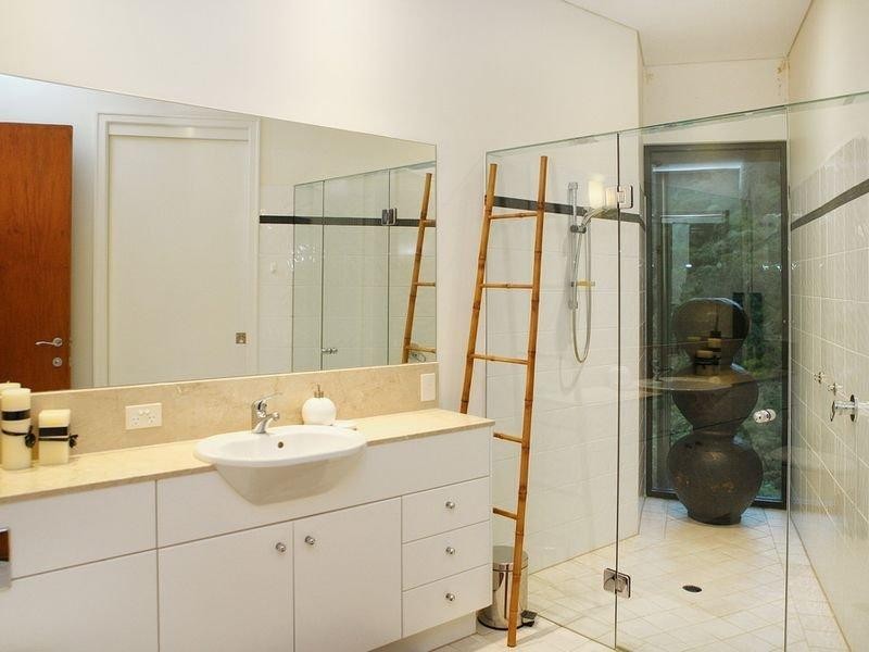 948 Mt Nebo Road, Jollys Lookout QLD 4520