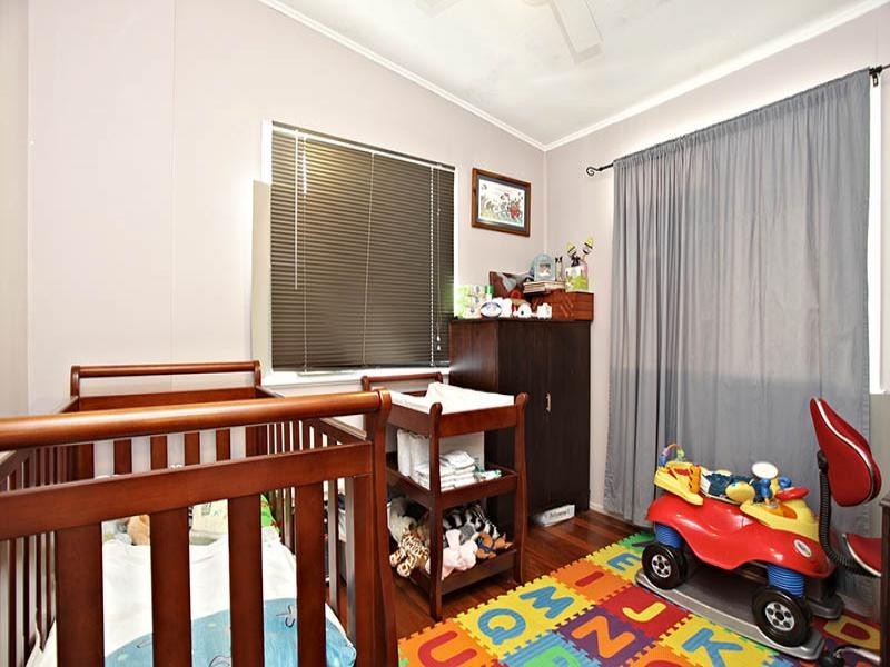 29 Meilandt Street, Wynnum QLD 4178
