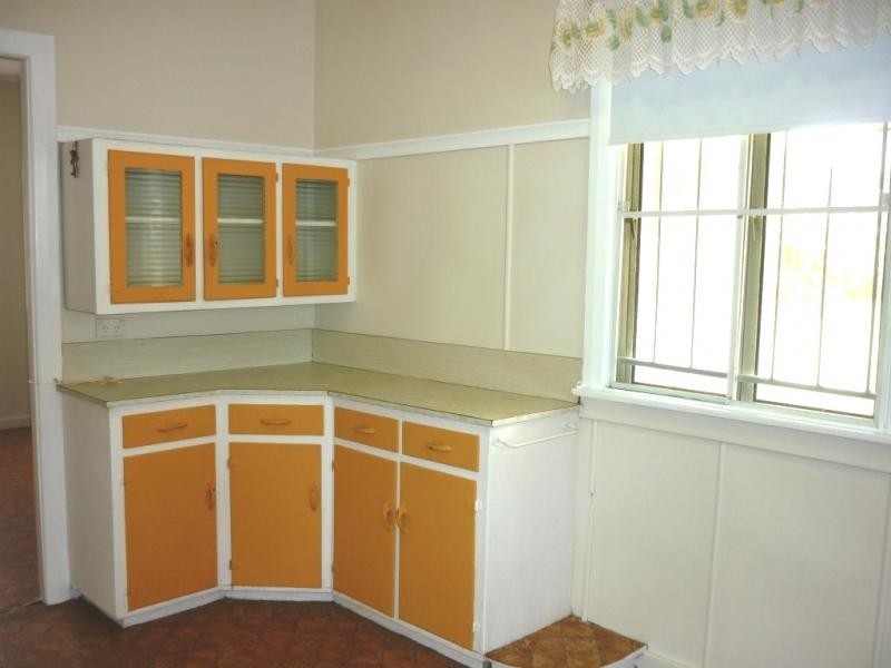 77 Southwick Street, Wynnum QLD 4178