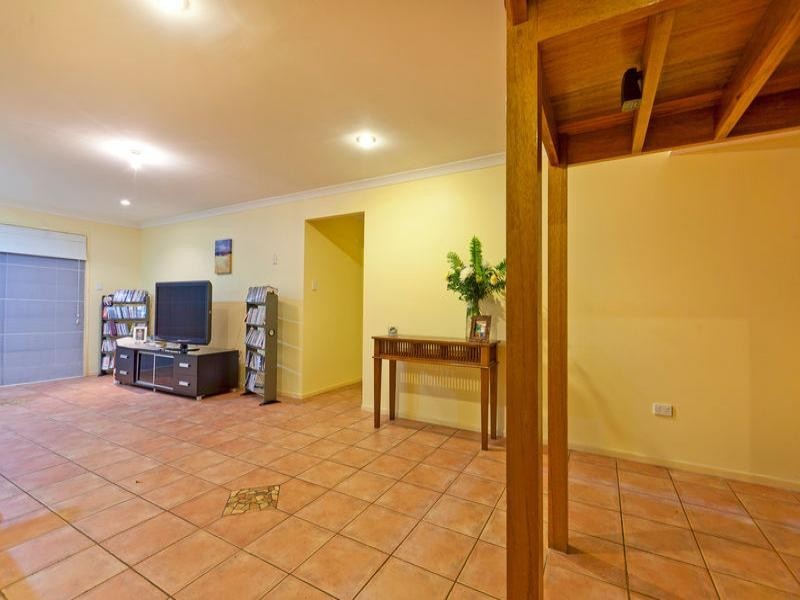 2 Macdonald Street, Lota QLD 4179
