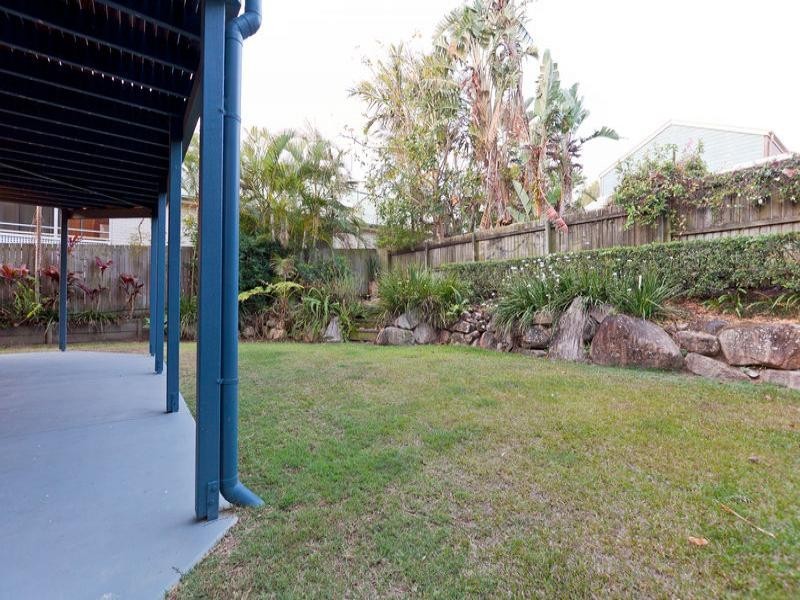 2 Macdonald Street, Lota QLD 4179
