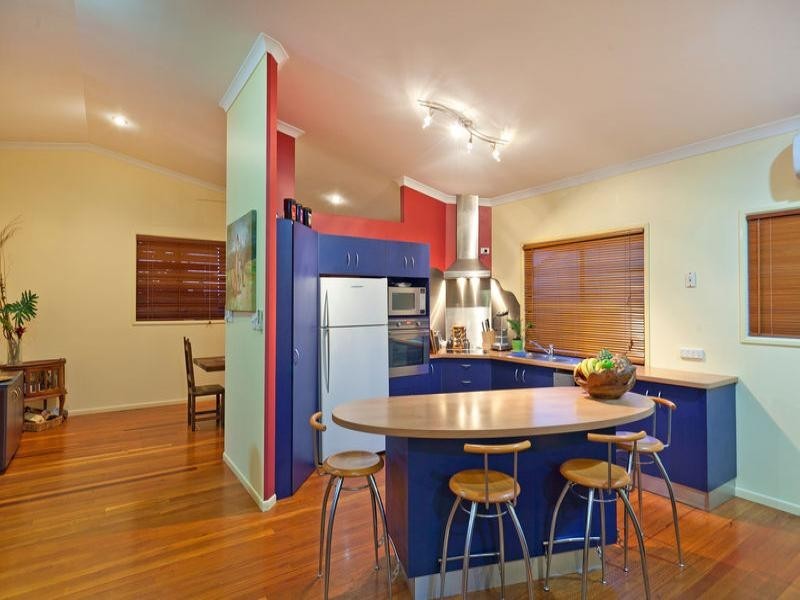 2 Macdonald Street, Lota QLD 4179