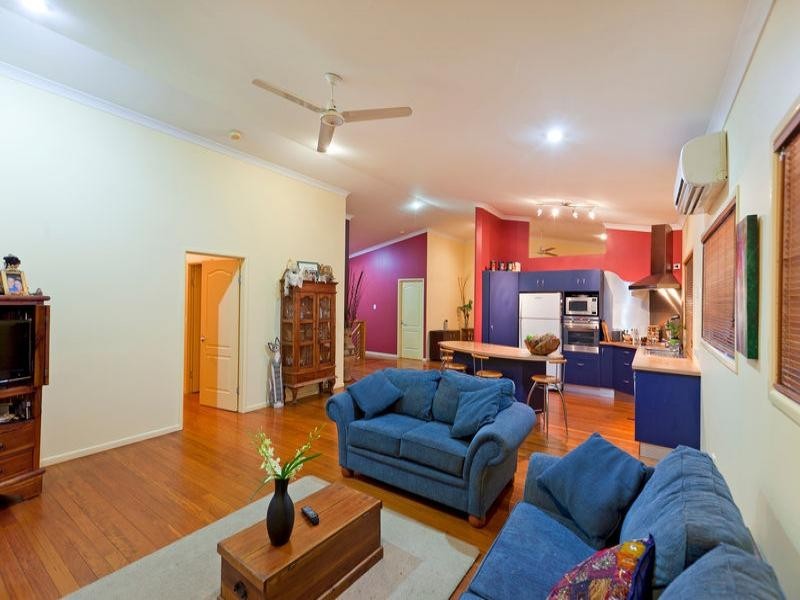 2 Macdonald Street, Lota QLD 4179
