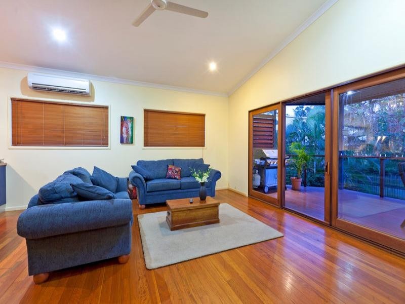 2 Macdonald Street, Lota QLD 4179