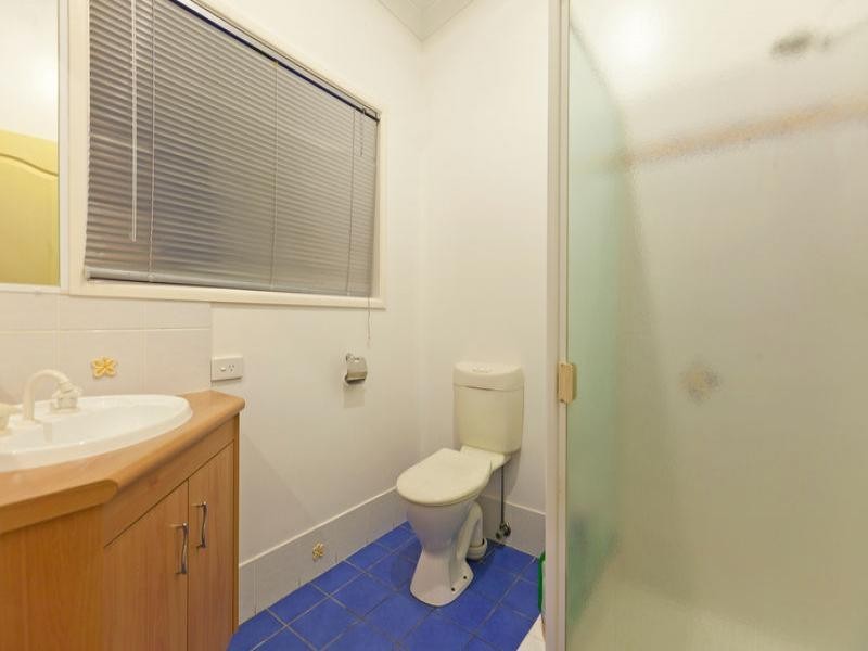 2 Macdonald Street, Lota QLD 4179