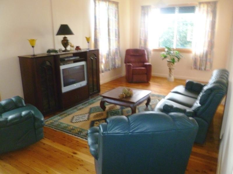 3 Melville Terrace, Manly QLD 4179